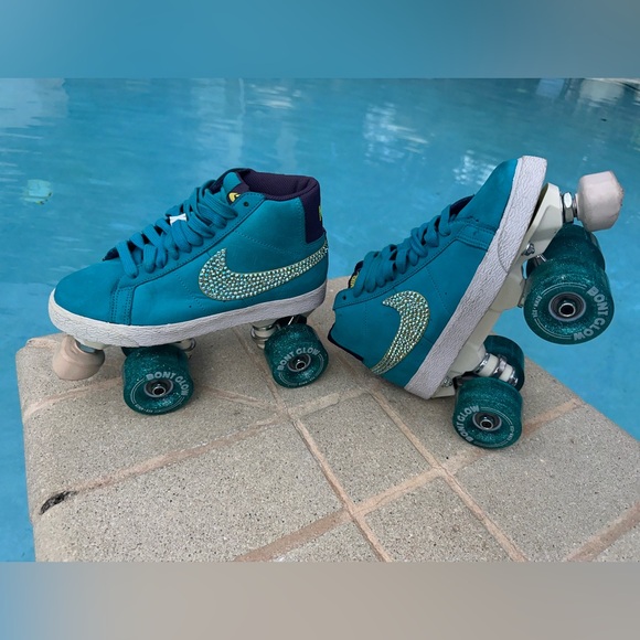 Nike Blazer SB  Roller Skates, Suede w/ Swarovski crystals, Bont Glow Wheels - Picture 9 of 10